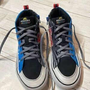 Skechers ryan’s world unisex kids high top sneakers. Size 3.